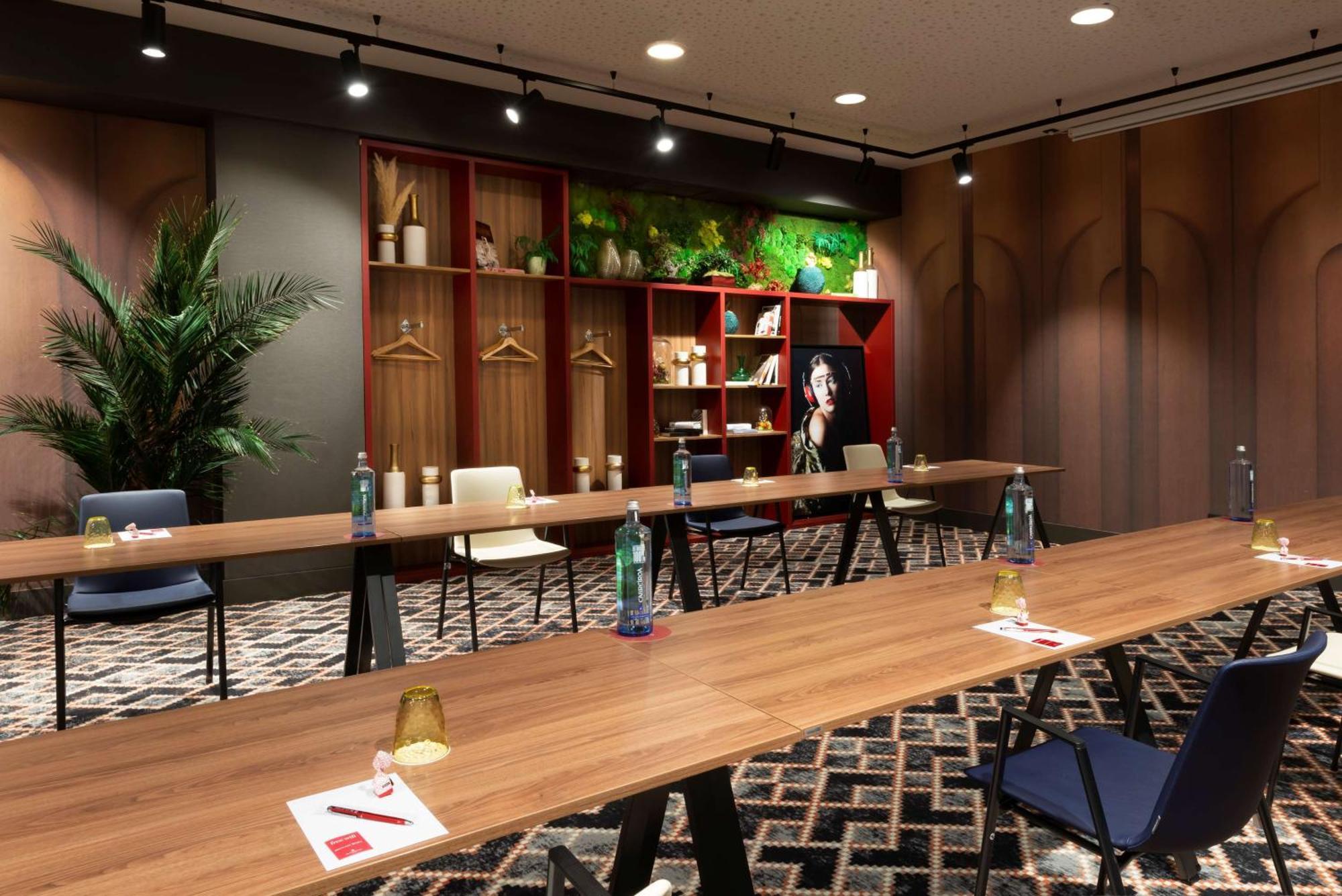 Nh Collection Madrid Suecia Hotel Exterior photo Meeting room