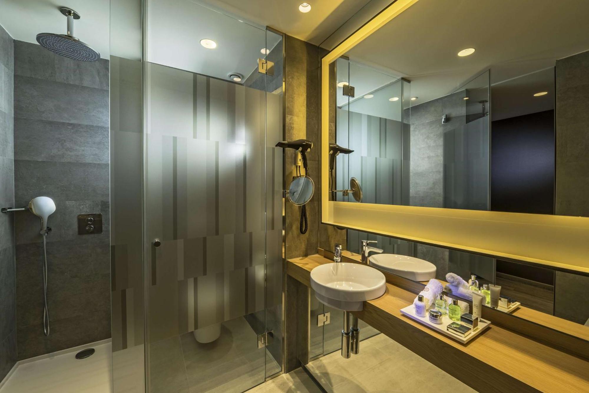 Nh Collection Madrid Suecia Hotel Exterior photo Bathroom